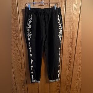 Johnny Was Pants Womens Small Black Linen Embroidered Jogger
Boho Floral